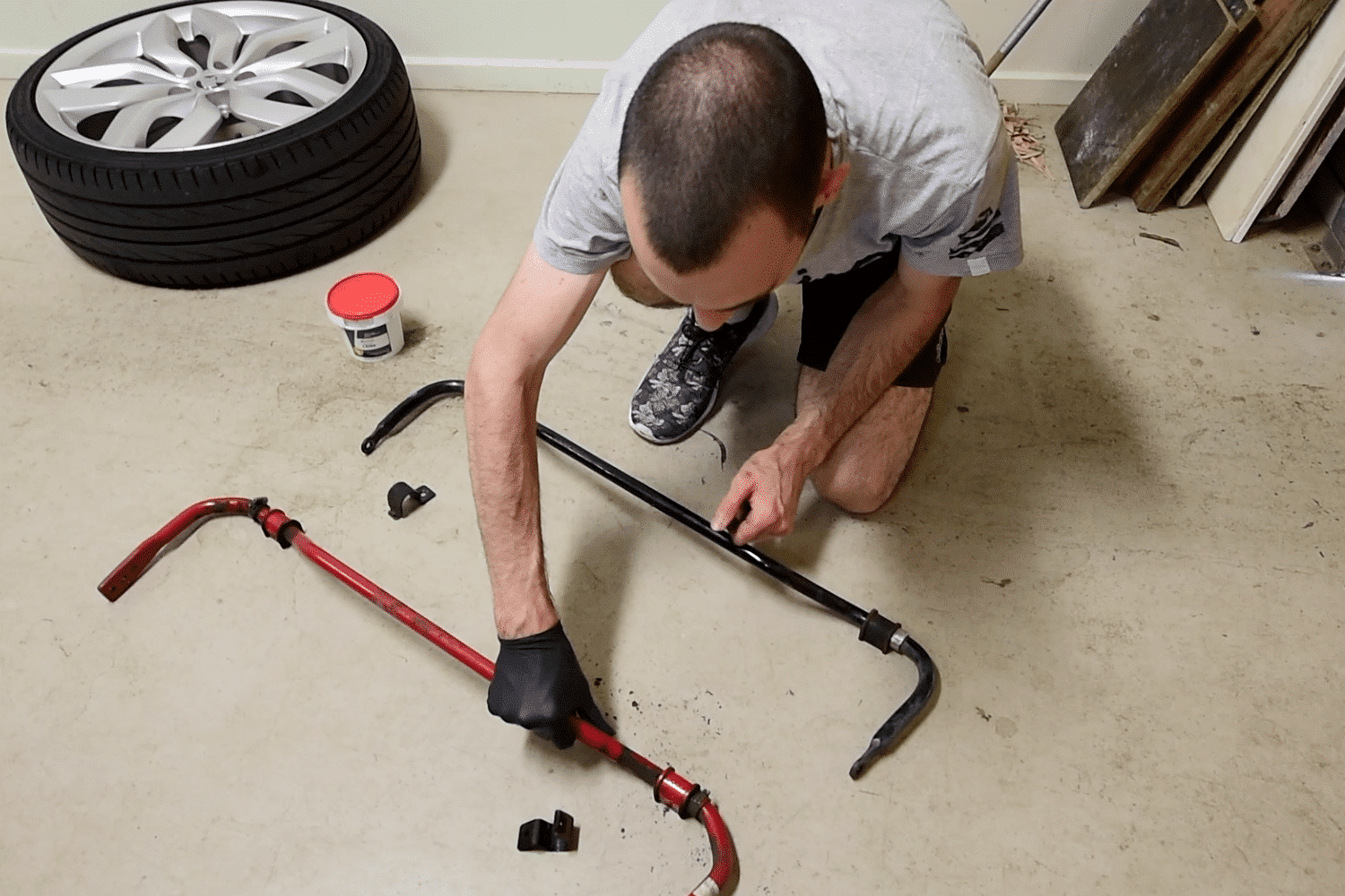 Read more about the article Rear Sway Bar Removal