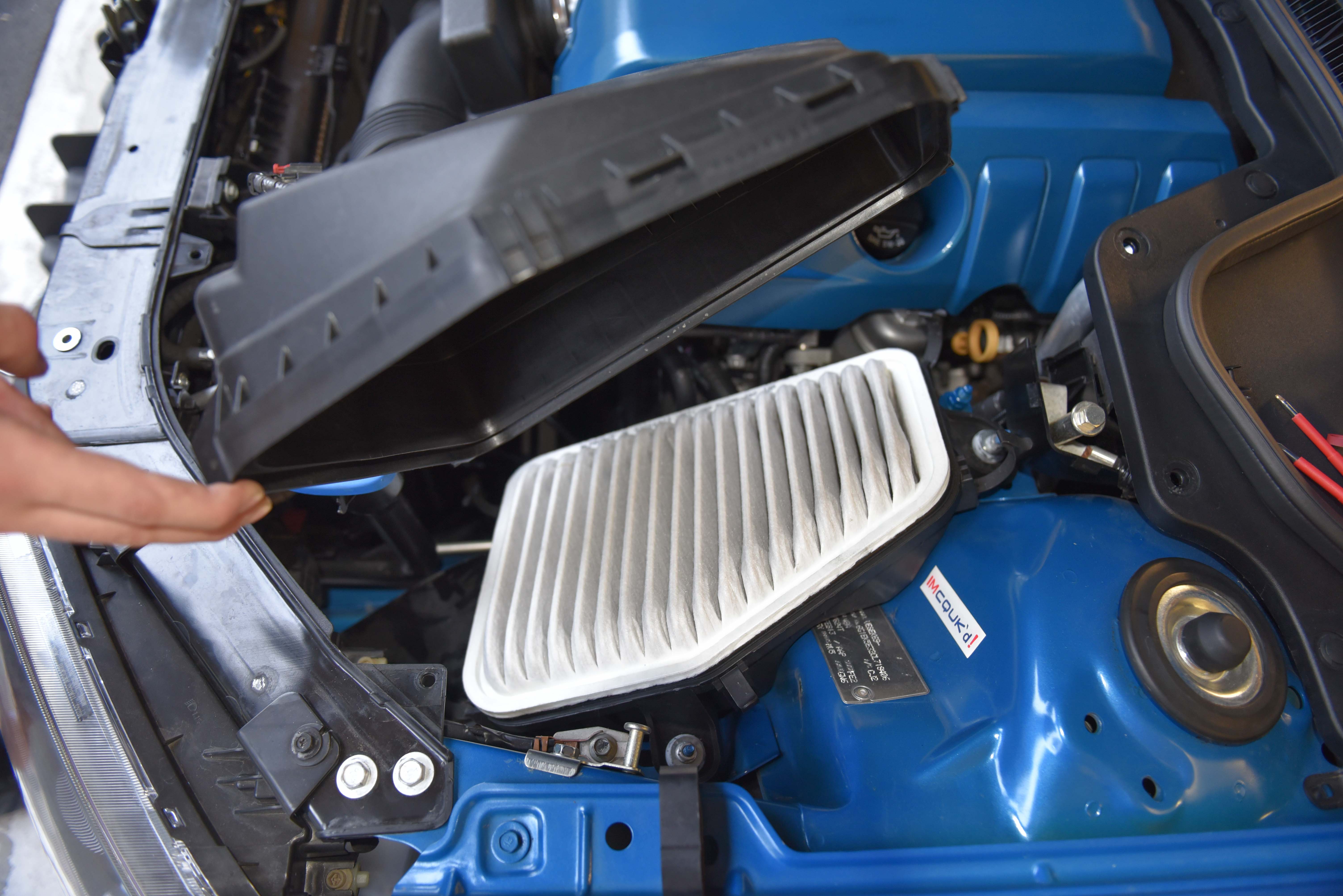 Read more about the article Changing Engine Air Filter