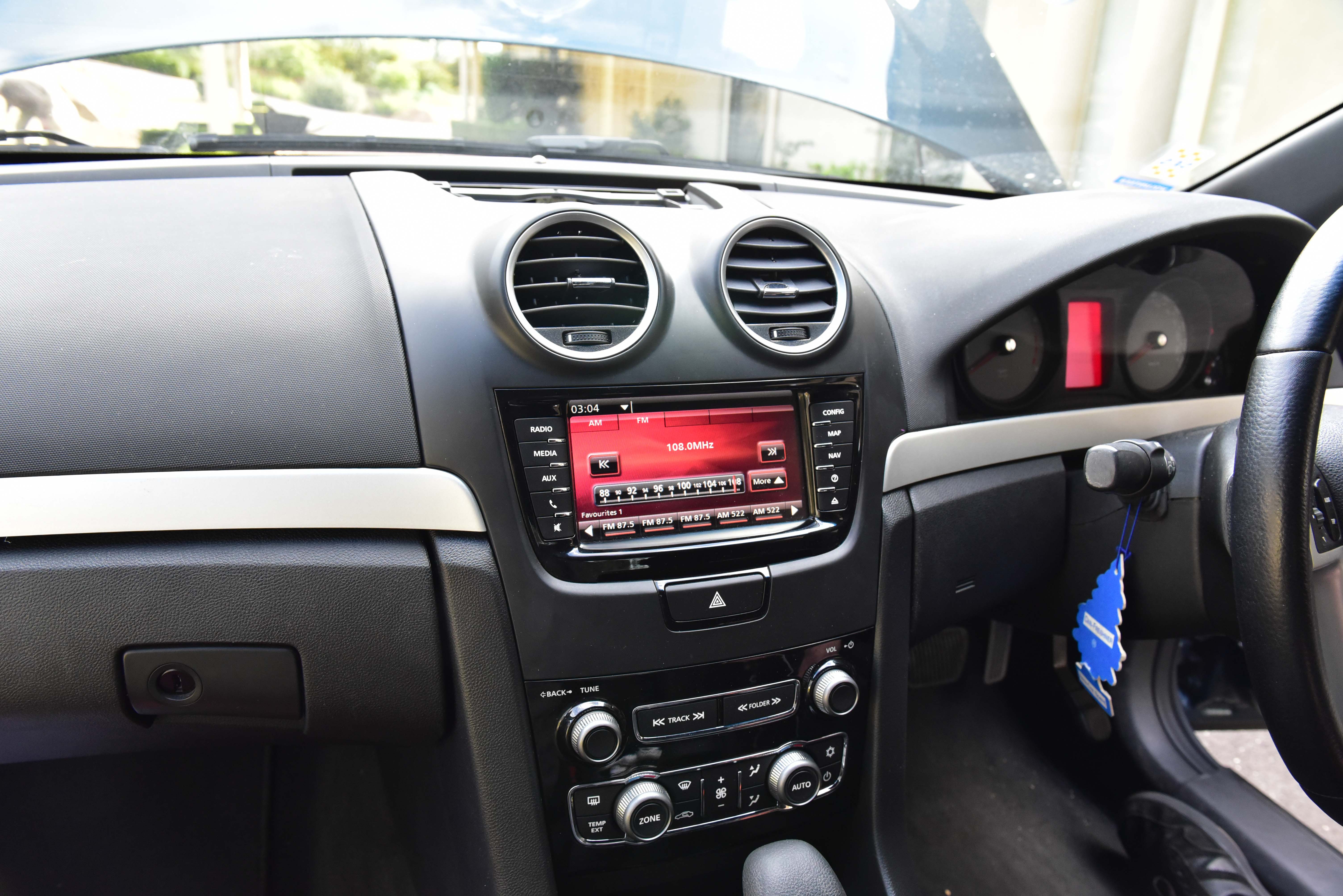 Read more about the article Holden IQ Headunit Conversion