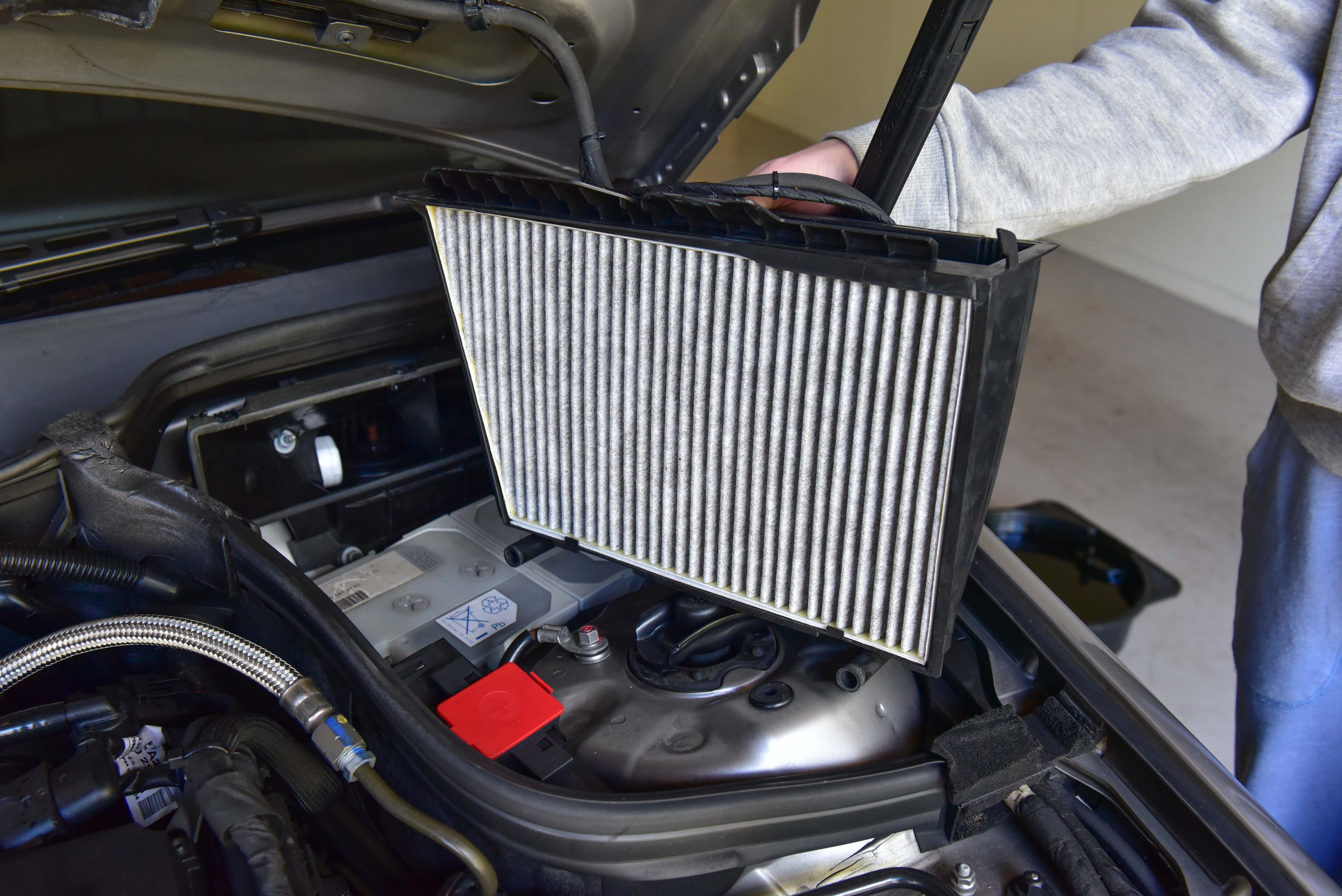 Changing Cabin Pollen Filter W203 C200 CClass